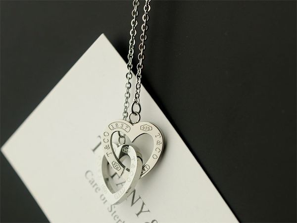 

Colares com Pingente diouman447447