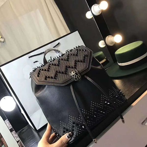 

2018 New arrival women B luxury designer backpack famous fashion bag good quality PU Leather backpacks