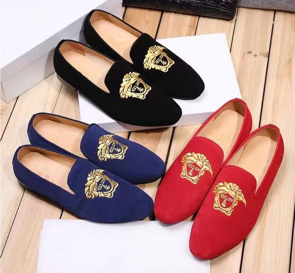 

2018 promotion new spring men velvet loafers party wedding shoes europe style embroidered black velvet slippers driving moccasins axx701