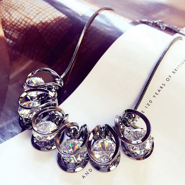 

2017 women pendant necklace european short exaggerated crystal necklace chain collar bone, Silver