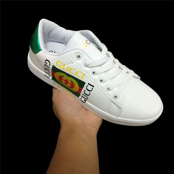 

2019 Марка дизайнер Мужчины Женщины Повседневная обувь пара маленькие белые туфли женские кожаные плоские новый корейский итальянский бренд повседневная обувь на шнуровке