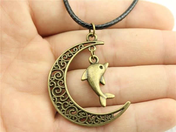 

wysiwyg 5 pieces leather chain necklaces pendants choker collar pendant necklace women dolphin 23x13mm n6-a11573-a11455, Golden;silver