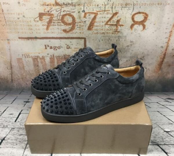 

High Quality Red Bottom Sneakers Flat Low Cut Black Grey Suede Junior Spikes Suede FUSAIN Sneakers