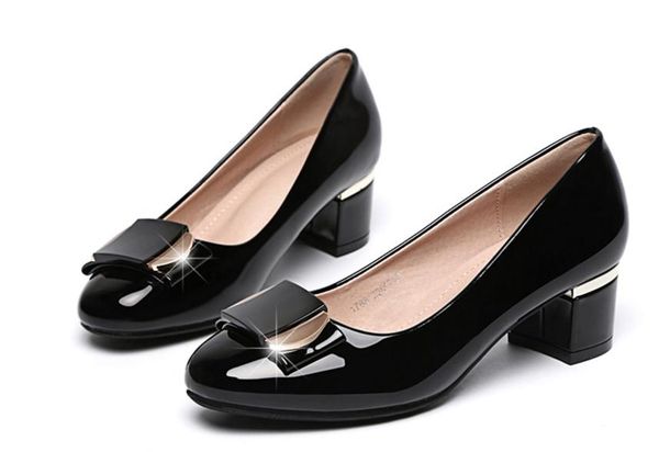 

send shallow mouth shoes in 2018 spring and autumn new style with the rough heels and women's single shoes, Black