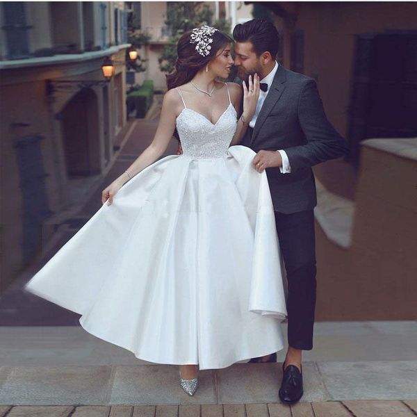 

Gorgeous Short Wedding Dresses V Neck Spaghetti Straps Lace Satin Ankle Length Beach Wedding Dresses Elegant Bridal Dresses vestito da sposa
