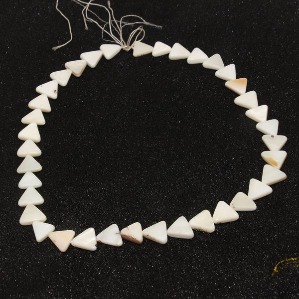

2018 fashion natural shell triangle semi-finished freshwater oyster shell beadeddiy jewelry accessories, Black