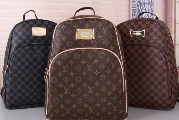 

Luxury brand women bag chool bag pu leather fa hion famou de igner backpack women travel bag backpack lapbag