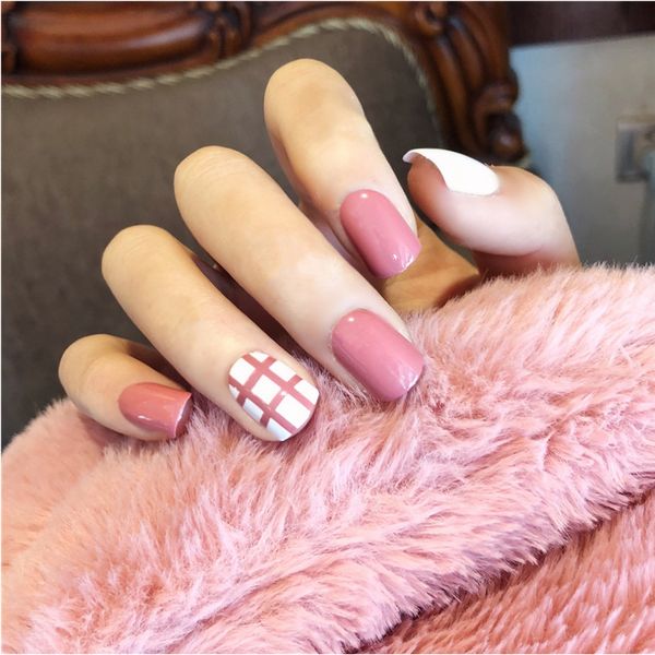 

24pcs/set lattice grid false nails pre-design multiple color artificial finger nail art decoration press on nails with glue, Red;gold