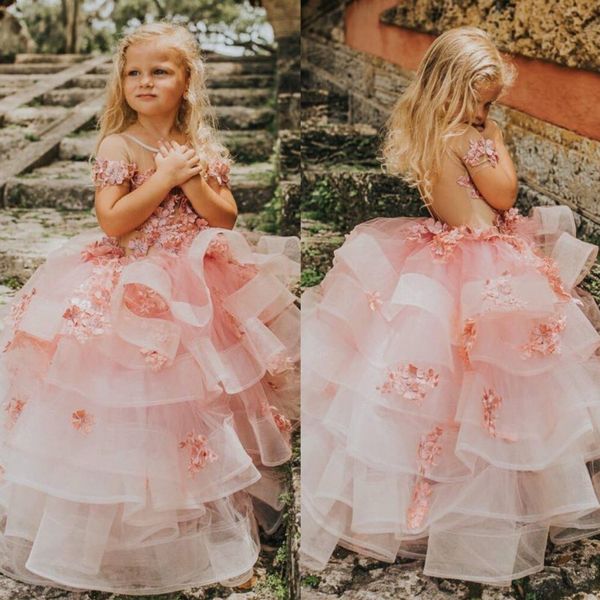 Klassische, gestufte Prinzessinnen-Blumenmädchenkleider für die Hochzeit, 3D-Spitzenapplikationen, Festzug-Kleider für Kleinkinder mit kurzen Ärmeln, Tüll-Abschlussballkleid für Kinder