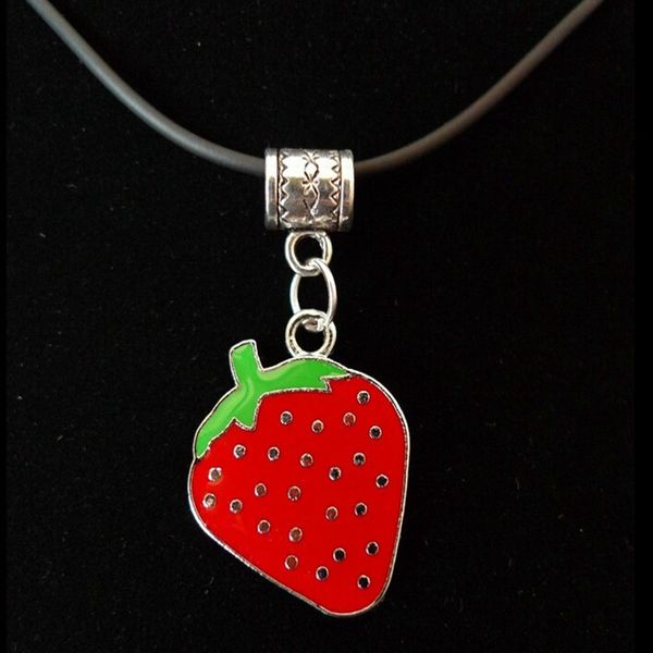 

горячий цинковый сплав падение глазури клубника шарм подвеска 45 + 5 см кожаный веревка ключицы ожерелье женщины ювелирные аксессуары праздн, Silver