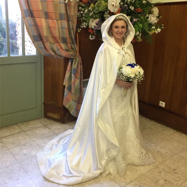 2018 Pelliccia Inverno Natale Mantello da sposa Mantello da sposa Con cappuccio Avvolgimento lungo per feste Giacca Mantella lunga Accessori da sposa Giacche da sposa QC1102