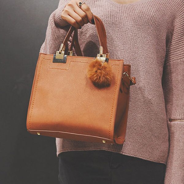 

2018 new woman fashion square messenger bag ladies retro korean style bag hairball ornaments flap handbag female trend mini