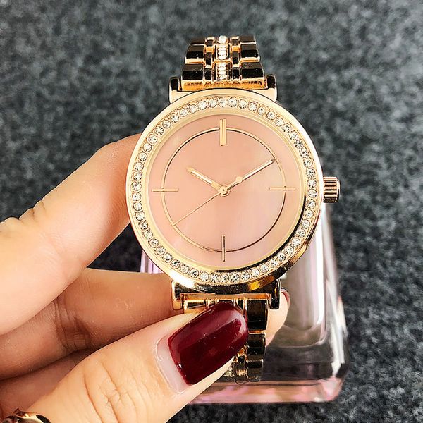 Markenuhren schöne Damen-Armbanduhr M7087 im Girl-Kristall-Stil mit Metall-Stahlband und Quarz-Armbanduhr