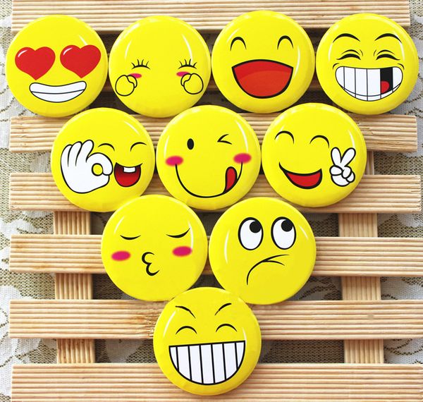 

40pc emoji brooch kids birthday party favor souvenir baby shower baptism gift party decoration girl boy
