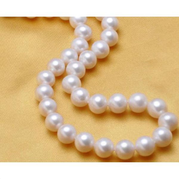 

charming 10-11mm south sea natural white pearl necklace 18" yellow gold clasp, Silver