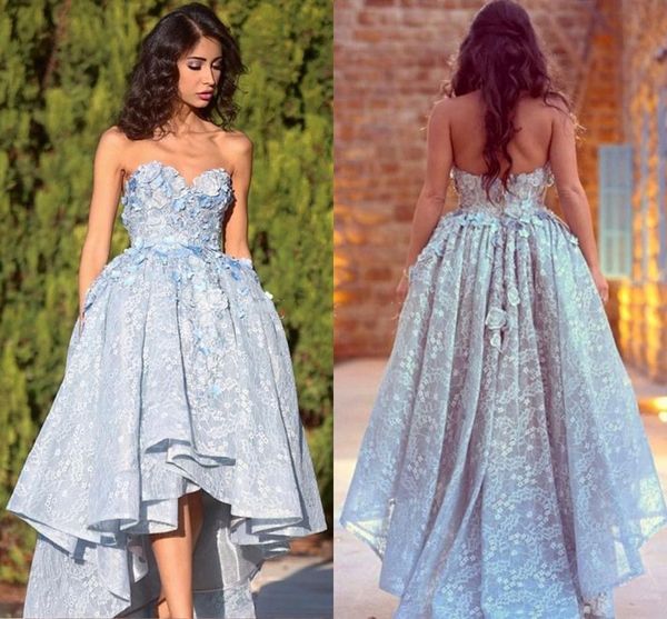 2018 Abiti da ballo Sweetheart High Low Appliques in pizzo Fiori 3D Abito da ballo Puffy Party Dress Plus Size Abiti da sera senza schienale azzurro cielo