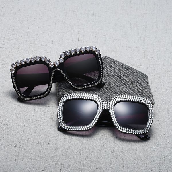 

luxury oversize designer sunglasses women vintage rhinestones sunglasses round glasses men shades for women oculos feminino, White;black