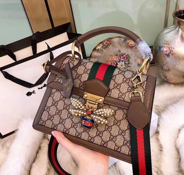 

Women 039 new brand canva bee metal plate decoration european and american fa hion houlder bag
