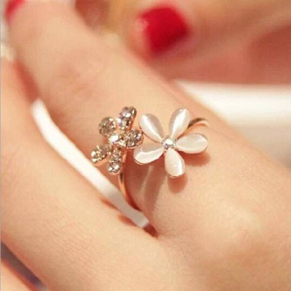 

whole sale2017 fashion cat's eye flower index finger ring for women adjustable daisy rhinestone female openning ring fatpig, Golden;silver