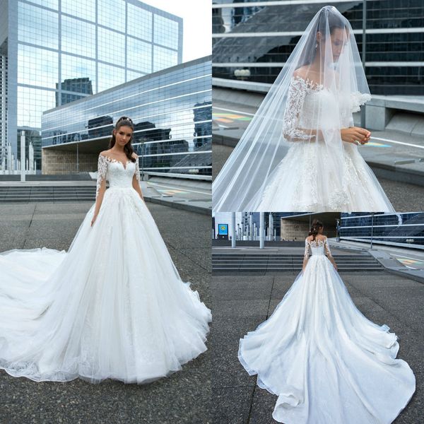 

2019 A Line Beach Wedding Dresses Sheer Jewel Neck Lace Appliques Sweep Train Boho Bridal Gowns Button Back Plus Size Wedding Dress