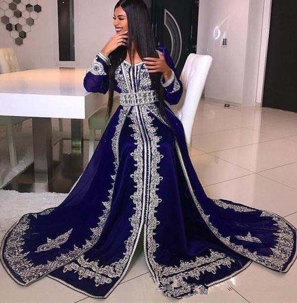 

Arabia Long Sleeve Prom Dresses V-Neck Crystal Beads Lace Applique abaya caftan Glamorous Dubai Satin Floor Length 2018 Prom Dress
