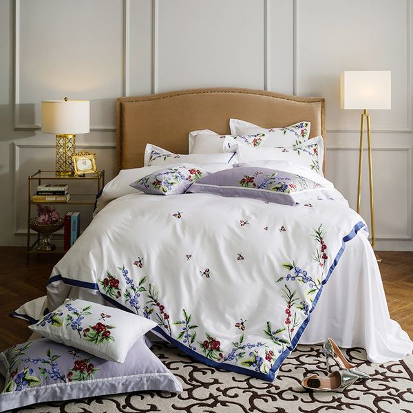 Egyptian Coon Embroidey White Grey Bedding Sets Soft Bedclothes 4