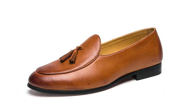

2021 mens stylist metal button tassels designer shoes luxury loafers 909, Black