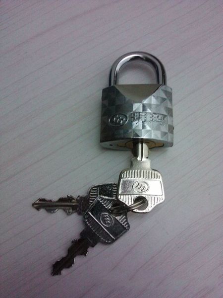 

Yuema Padlock Silver Furniture Lock for Window Cases Bags Drawers Cabinets Door with 3 Crescent Keys