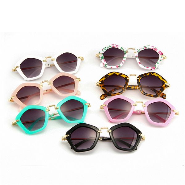 Acheter Mode Enfants Lunettes De Soleil Marque Robe Plage Parasol Anti Uv Garçons Lunettes De Soleil Bébé Vintage Géométrique Graphiques Enfants