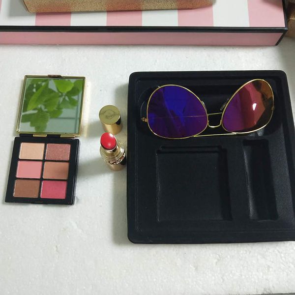 

New famou makeup et kollection lip tick eye hadow gla e co metic 3 in 1 kit hipping