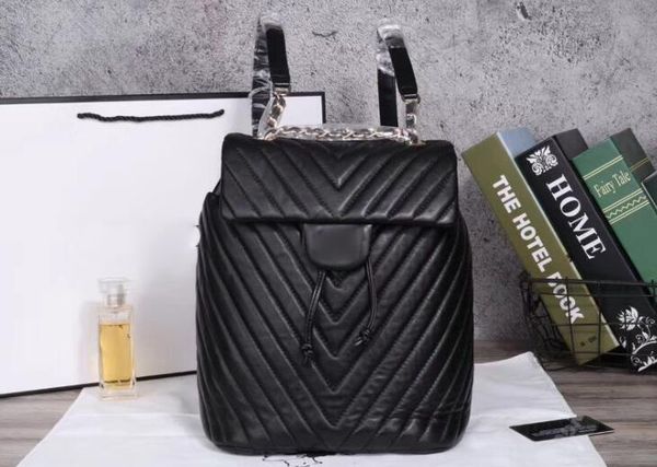 

A91121 backpack calf kin leather gold ilver tone metal chain trap 2 adju table trap come with du t bag hipping
