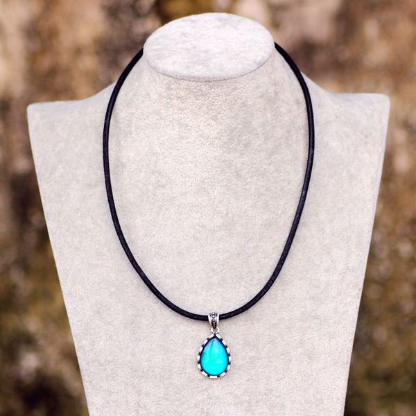

classic design sterling silver plated mood pendent necklace water drop shape color change necklaces wholesale