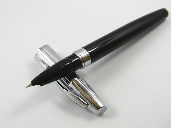 

baoer 100 black lacquered silver stripe fine nib fountain pen