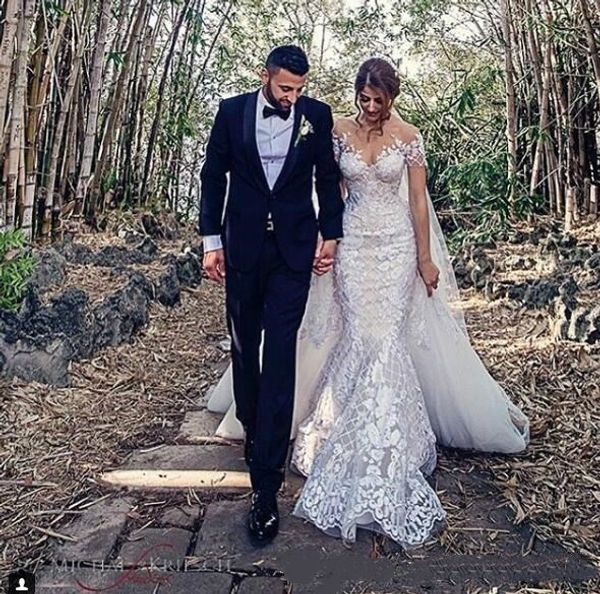 

glamorous arabic wedding dress sequins sheer lace appliques bridal gowns 2020 plus size sweep train mermaid wedding dresses, White