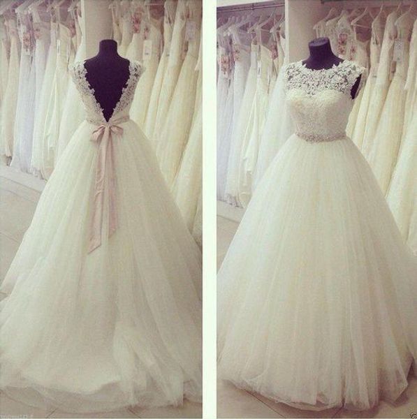 2018 Abiti da sposa eleganti con foto reali Abiti da sposa in tulle con scollo a V senza schienale sexy Lunghezza del pavimento Abiti da sposa semplici e affascinanti da principessa