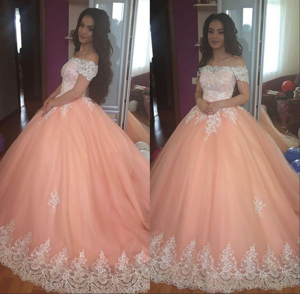 

сладкие 16 платья quinceanera бальное платье с вырезом бато с короткими рукавами аппликации из тюля платья больших размеров саудовский арабс, Blue;red