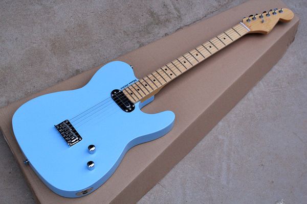 Sky Blue Guitarra Elétrica com Maple Fretboard, Sring-thru-corpo, Ponte Fixa, Hardware Cromado, 21 Fretsoffering serviços personalizados