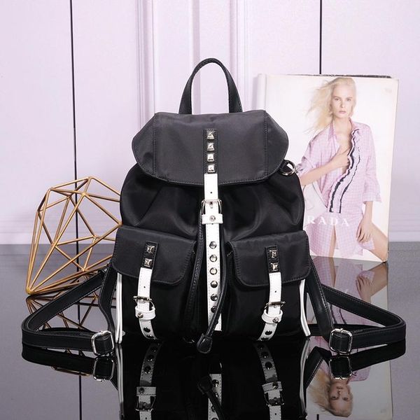 

Роскошный бренд черный нейлон рюкзак 2018 последние женщины дизайнер сумка 3 цвета размер 29*32*14 cm модель 277853834