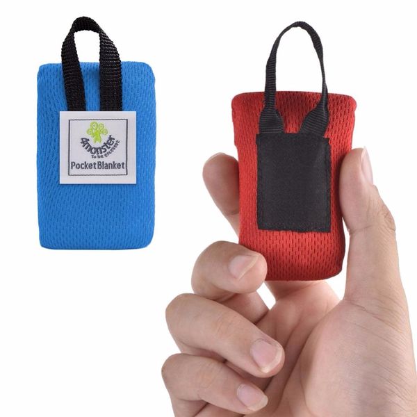 

outdoor portable ultra-thin folding camping mat pocket waterproof blanket outdoor picnic mat beach 70 * 110cm