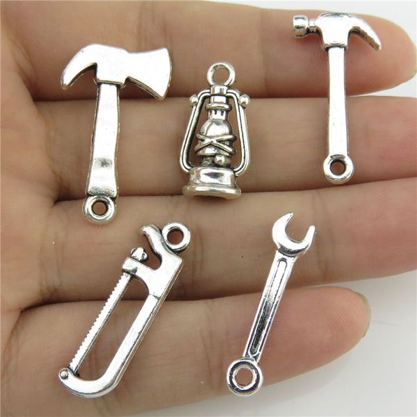 

glowcat b0q172 смешанные 5шт/комплект старинные серебряные инструменты, керосиновая лампа, топор, гаечный ключ, молоток еврейства подвески п, Black