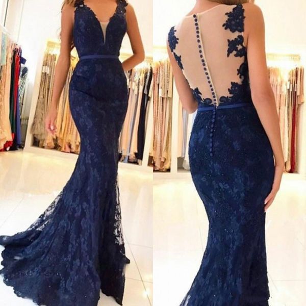 

2018 New Dark Navy V Neck Lace Appliques Mermaid Evening Dresses Sleeveless Sexy Sheer Backless with Buttons Prom Dress Mother Dresses, Black;red