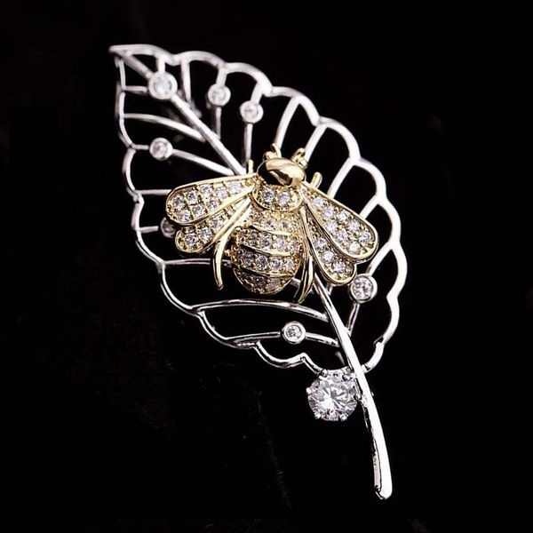 

red trees brand new design winter coat accessories leaf and bee brooches jewelry for men / women party gift in box package, Slivery;golden