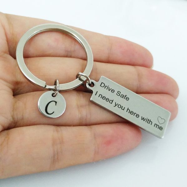 

1pc customized a-z 26 initials charm keychain jewelry engraved drive safe i need you here with me couples gifts key ring jewelry, Silver