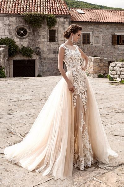 

plus size wedding dresses champagne lace a line wedding dresses sheer tulle applique over skirts bow sash wedding bridal gowns dh362, White