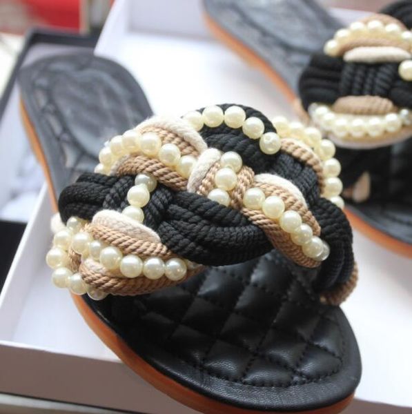 

the summer of 2018 the new european and american fashion pearl shoes, flat non-slip female slippers mesh hollow out breathable roman sandals, Black