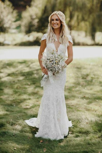 

Vintage Lace Plus Size Mermaid Wedding Dresses Boho Bohemian Hollow Back V-Neck Arabic Country Bridal Gown Wedding Bride Dress