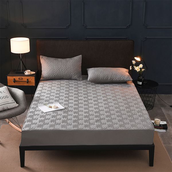 

2018 new product labyrinth pattern quilted mattress protector pad fitted sheet separated water bed linens with elastic 57