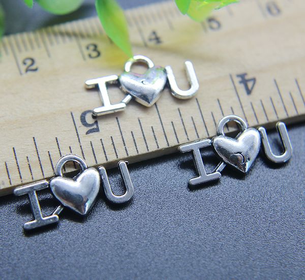 Commercio all'ingrosso 100 pz I LOVE U Lettera Charms in lega Ciondolo Retro Creazione di gioielli Portachiavi fai da te Ciondolo in argento antico per orecchini braccialetto 9 * 17mm