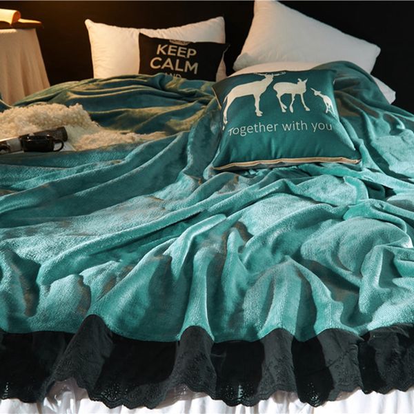 

green fleece blanket on the bed 100% polyester flannel thick bedspread multi-size warm home decoration bed covers for adults