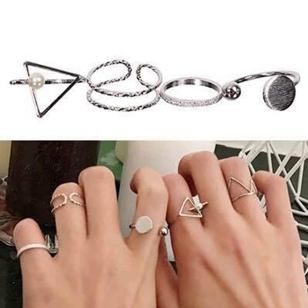 

2017 korean simple joker metal finger ring twist triangle circle beads resizable 4 pcs/set rings for royal women party gift, Golden;silver